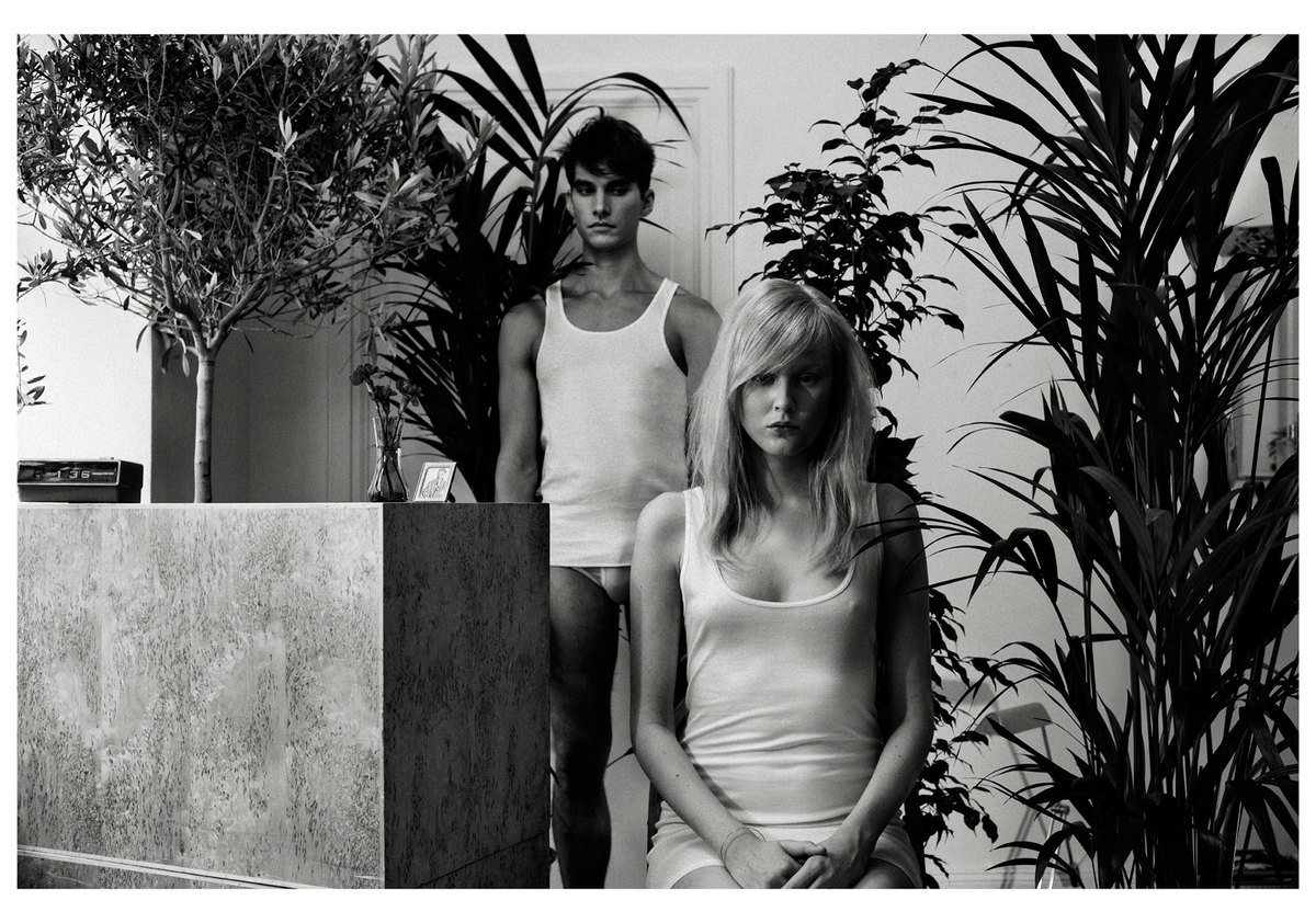 Lundlund : The White Briefs : 4